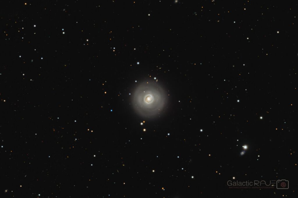 NGC2681 - an interesting lenticular galaxy
