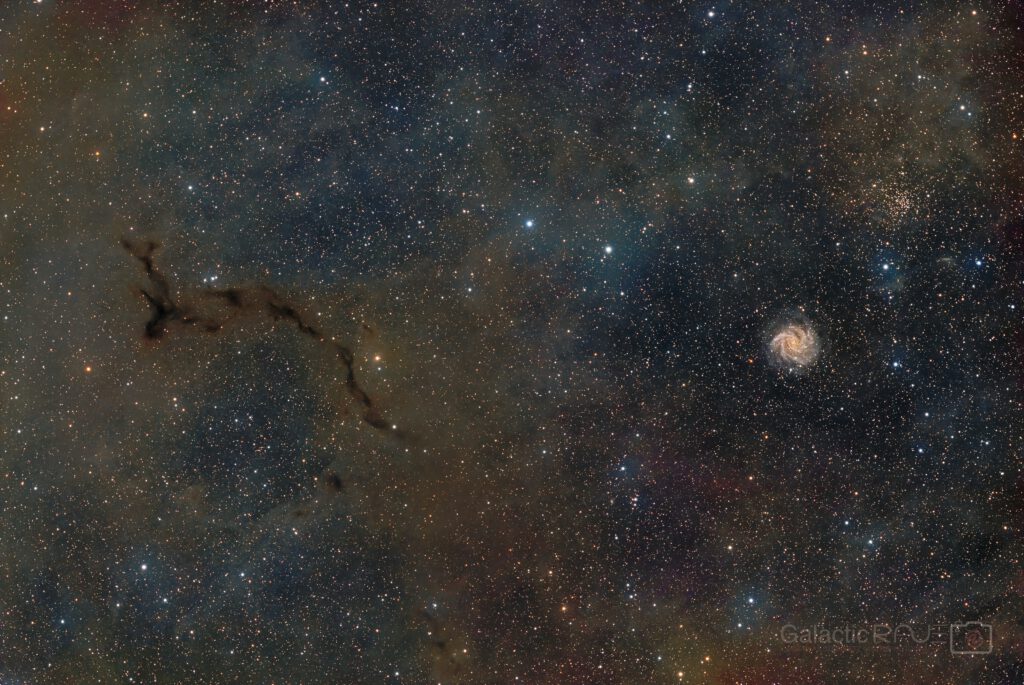 Cosmic contrasts - the seahorse nebula Barnard 150 with open clusters NGC 6939 and the fireworks galaxy NGC 6946